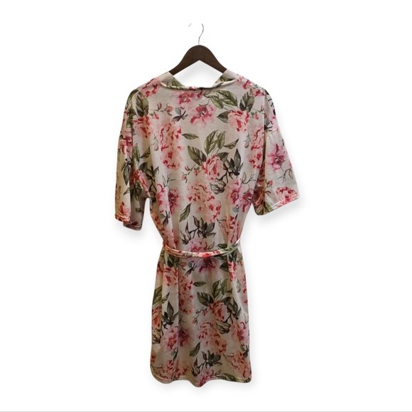 Show Me Your Mumu Brie Short Robe Garden of Blooms Floral Wrap O/S - Picture 4 of 5
